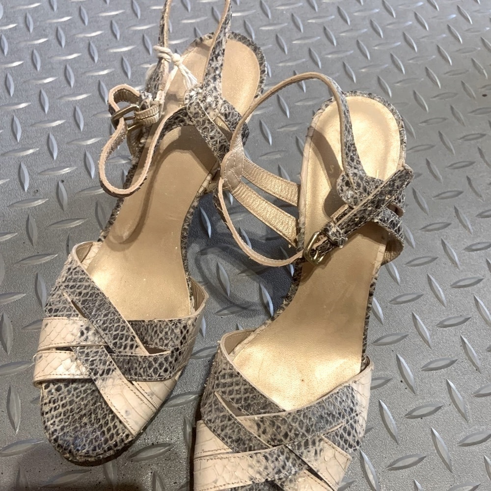 Stuart Weitzman snakeskin reptile heels y2k spring open toe boho designer party - Picture 3 of 4
